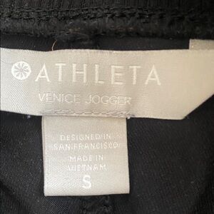 Athleta Venice Jogger Black Zip Pockets